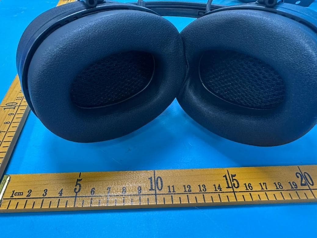 Electronic Bluetooth earmuff - FCC ID 2AYWU-EM039 - Hangzhou ZH Tech Co., Ltd.