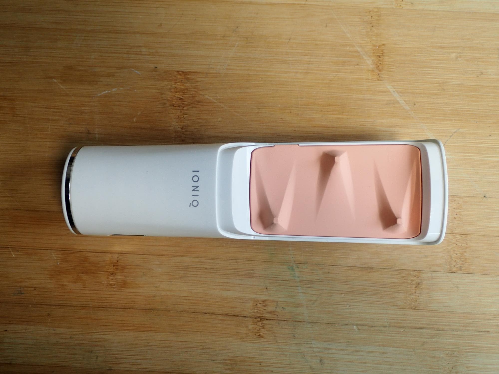 IONIQ Skincare Body Spray - FCC ID 2AYXK-IQS01 - IONIQ Skincare GmbH & Co. KG