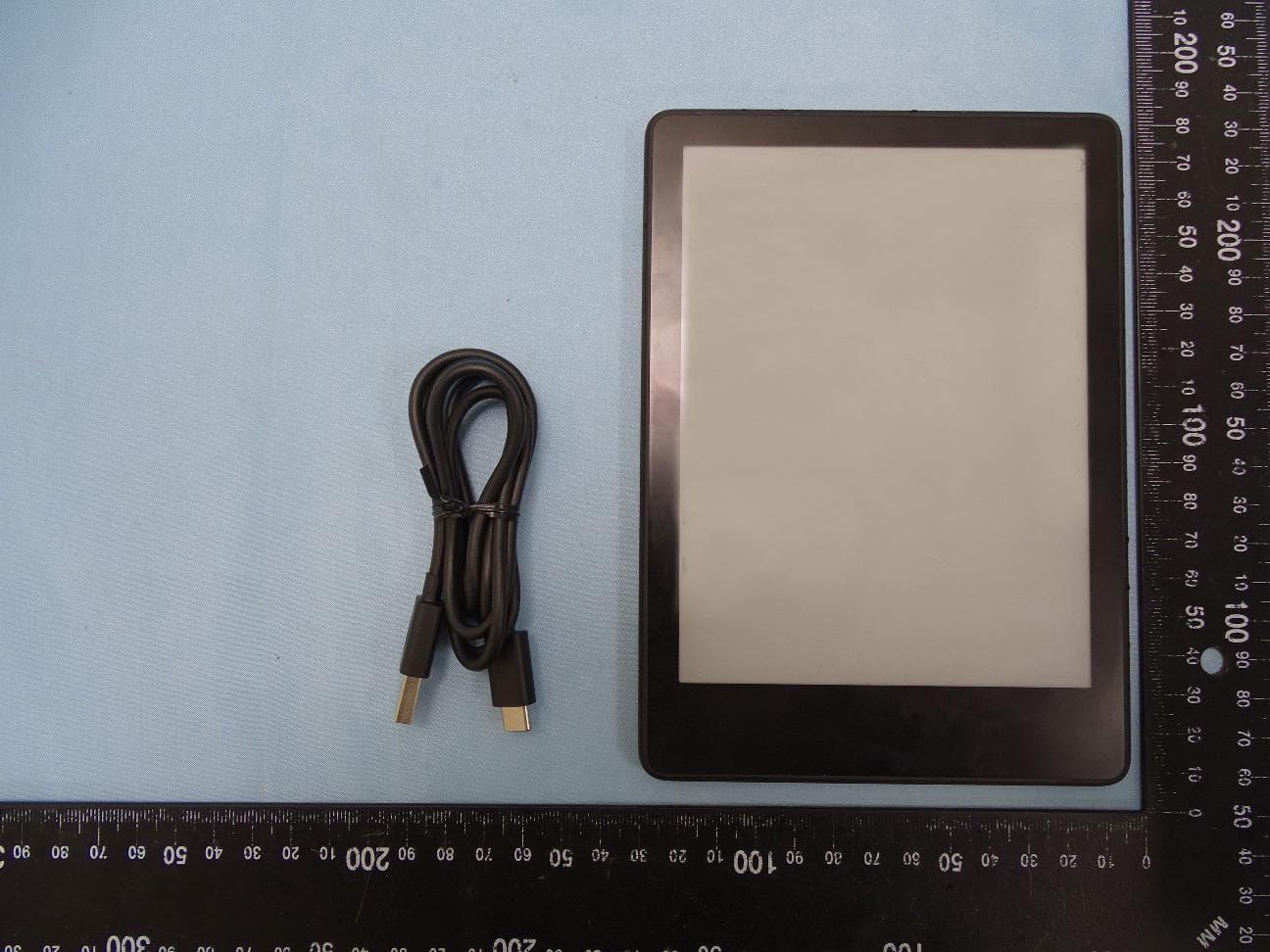 Electronic Display Device - FCC ID 2AYXP-6252 - Avalite Bakerite LLC