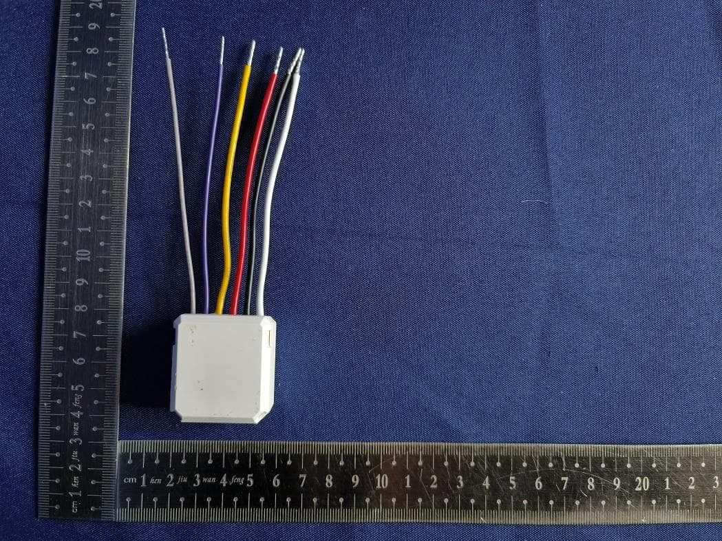 0-10V Dimmer - FCC ID 2AZ2V-081822-ZEN54 - Lorenz High Definition LLC