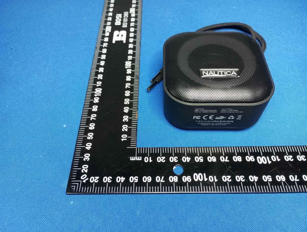 Portable Wireless Speaker - FCC ID 2AZBO-N00024 - TECHNOFASHION INC.
