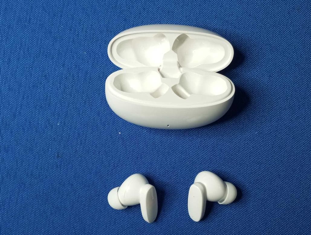 Wireless Earphone - FCC ID 2AZBO-N00025 - TECHNOFASHION INC.