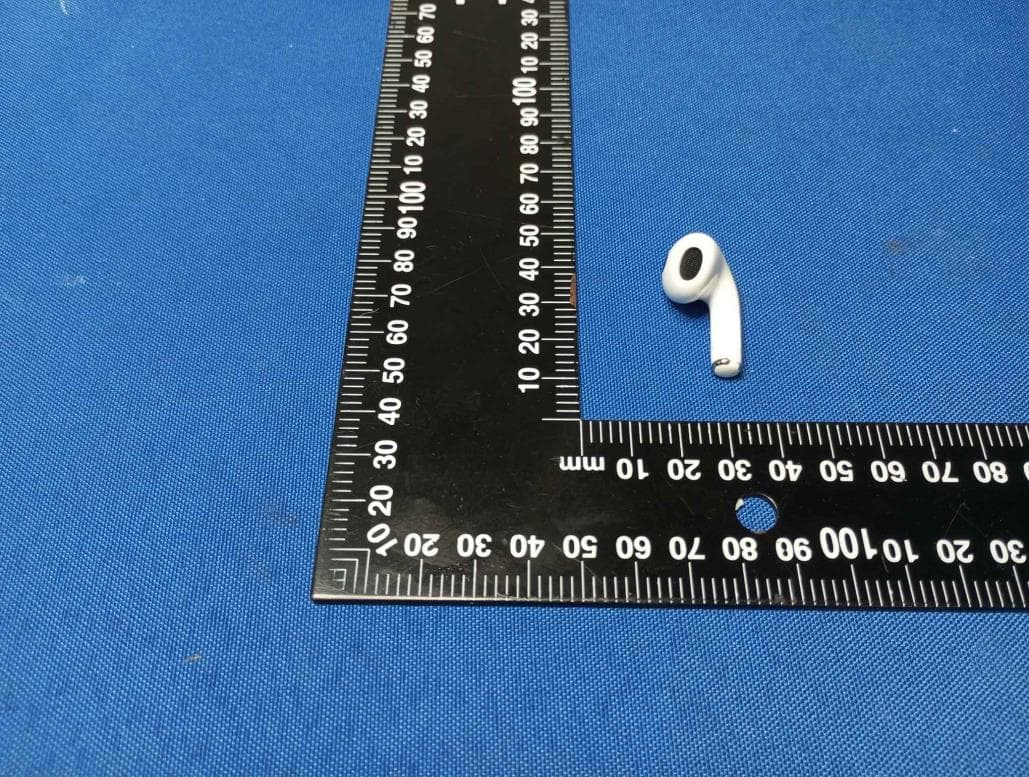 Wireless Earphone - FCC ID 2AZBO-N00026 - TECHNOFASHION INC.