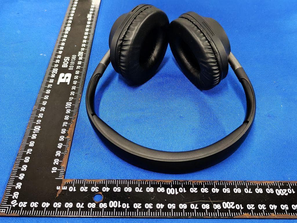Bluetooth Stereo Headphones - FCC ID 2AZBO-N00043 - TECHNOFASHION INC.