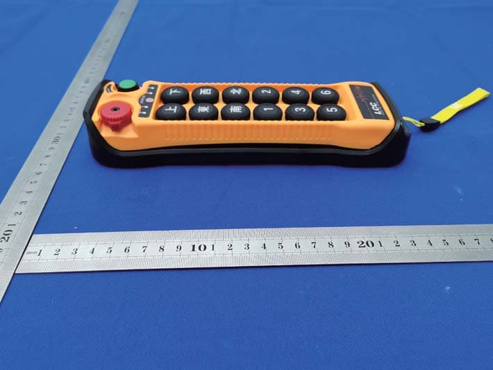 Industrial wireless remote control - FCC ID 2AZMK-Q1212 - Nanjing Xia Ding Electronic Technology Co., Ltd.