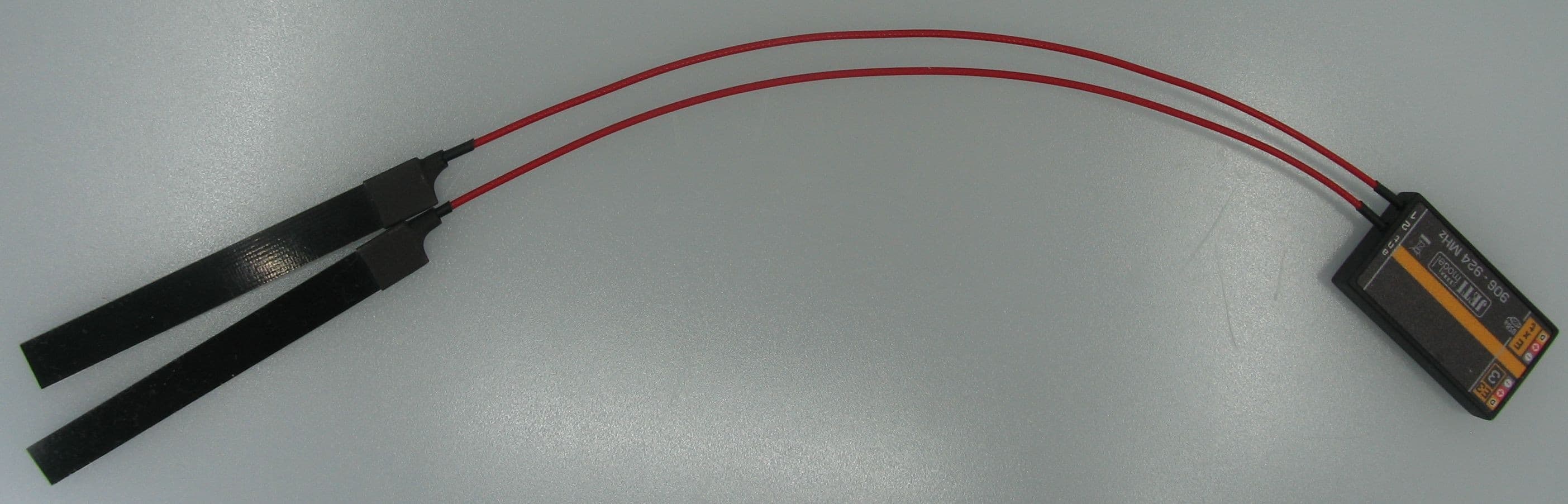 Radio Control Transceiver - FCC ID 2BA2X-R900NGNA - Solid Tech LLC