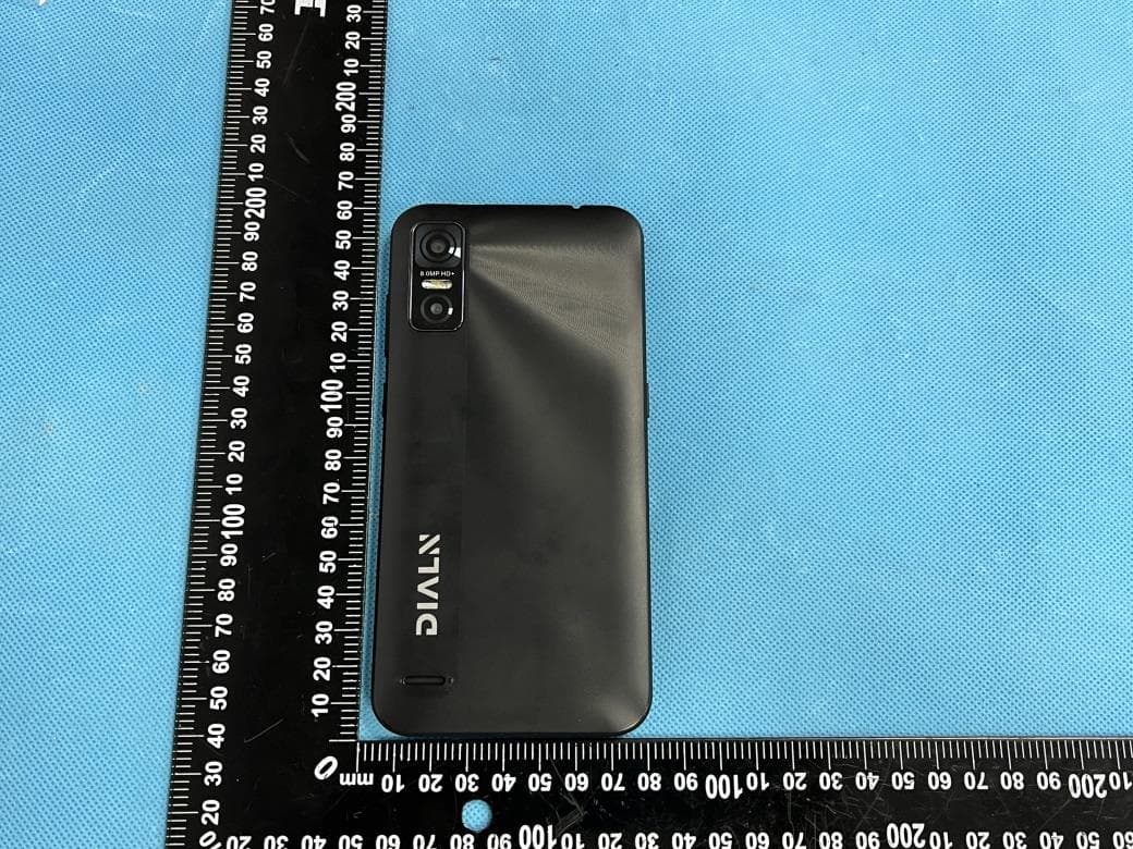 Smart Phone - FCC ID 2BAHU2023021 - DIALN PRODUCTS INC.