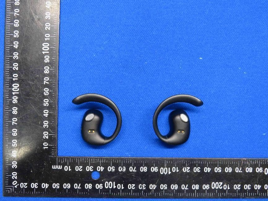 Ear mounted BT headphones - FCC ID 2BAQF-TF-T61 - Shenzhen Qishun Innovation Technology Development Co., LTD