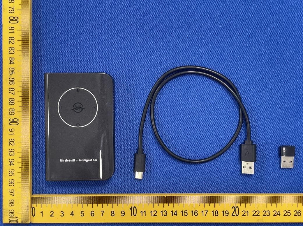 A i car Box - FCC ID 2BARD-GPLINK2022 - SHENZHEN YIZHI RUILIAN TECHNOLOGY CO.,LTD