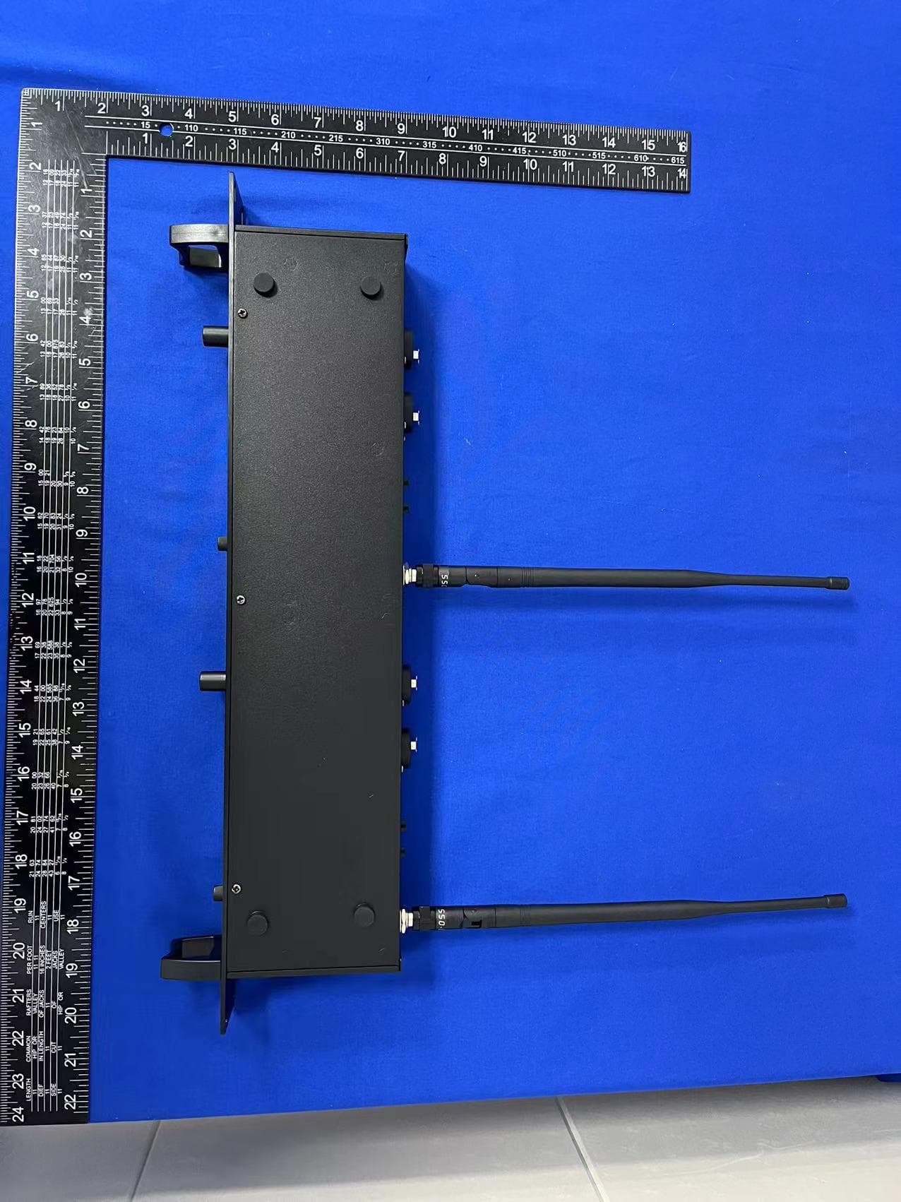 Wireless in Ear Monitor System - FCC ID 2BAX7-B0BWF4VZB1 - EnpingshiYaoshengdianzishangwuyouxiangongsi