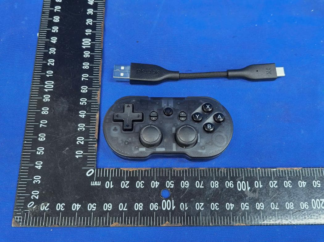 ATOM PLUS CONTROLLER - FCC ID 2BAXLCK26AP - Red Octane Labs LLC