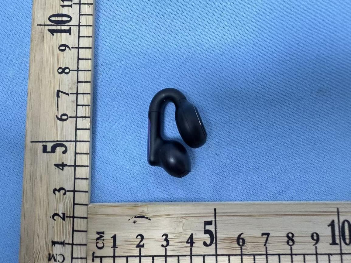 True Wireless Earbuds - FCC ID 2BAXW-3304459 - RUIJIN TREFAN TECHNOLOGY CO.,LTD