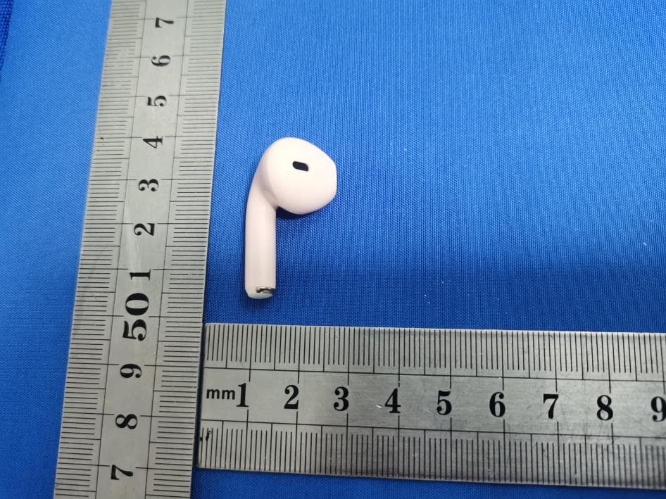 Wink Series TWS Earphones - FCC ID 2BB2Y-W66 - Guangzhou Xinchen Intelligent Technology Co., Ltd