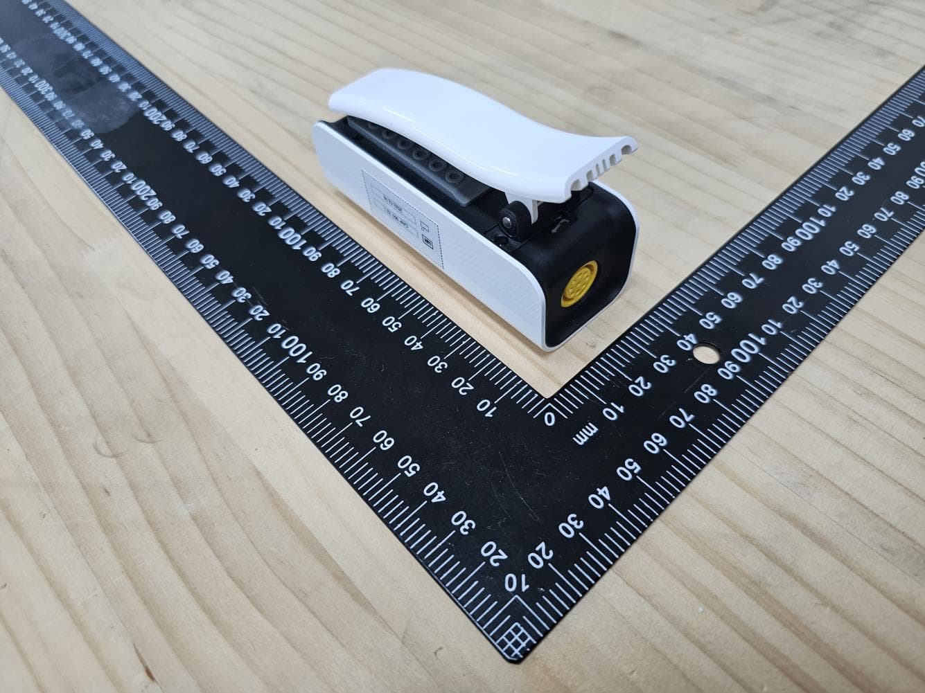 Depth of Anesthesia Monitoring System - FCC ID 2BBOF-CAIPLUS - BrainU Co., Ltd.