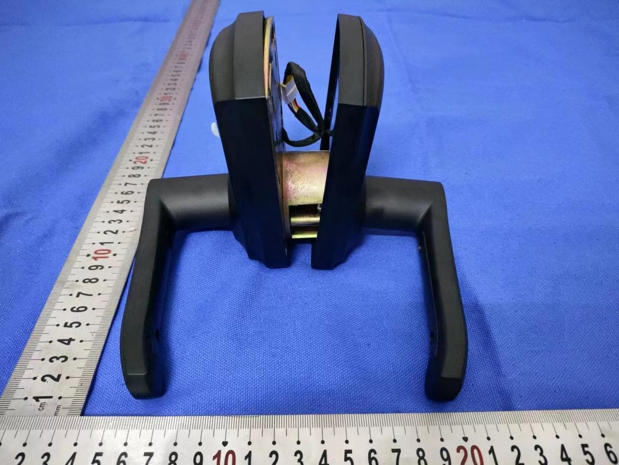 Keyless Entry Door lock - FCC ID 2BBWT-ST668B - Dongguan Youbo E-commerce Co.,Ltd