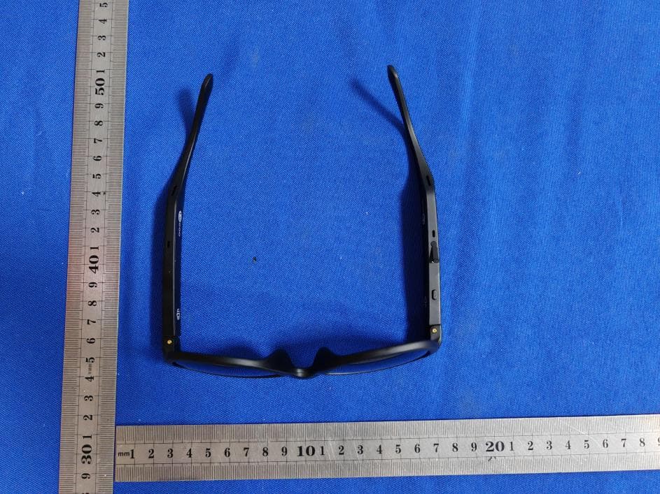 Smart sunglasses - FCC ID 2BBZMLECOO-C8 - Shenzhen Yuan Xin Chuang Zhan Supply Chain Co.,Ltd