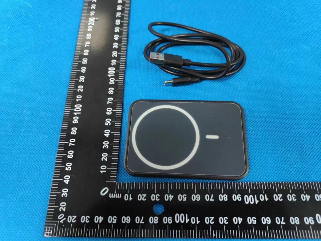 Mobile wireless charging - FCC ID 2BC4DWX001-LY - Huizhou Liyang Hardware and Plastic Products Co.,Ltd