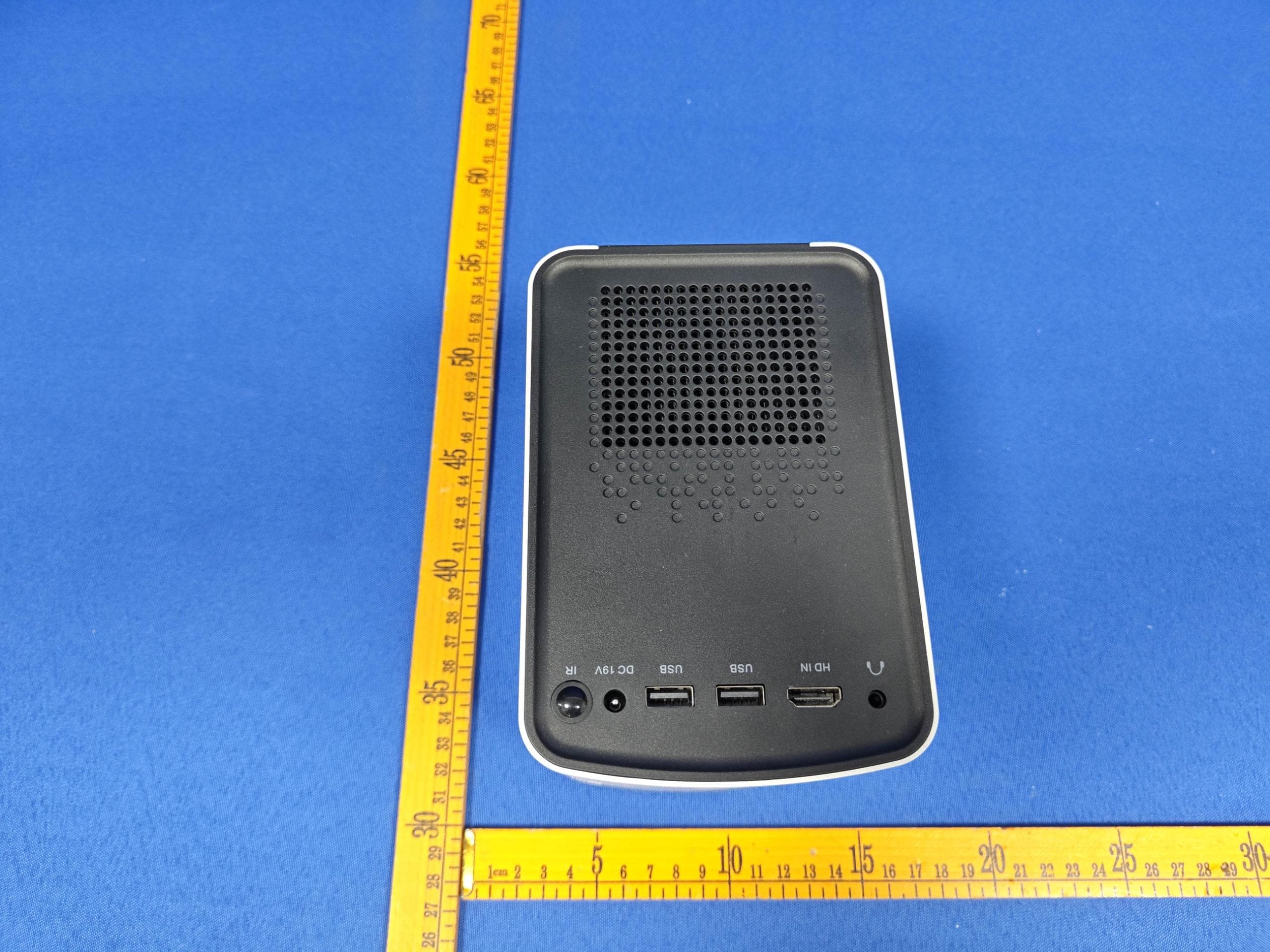 projector - FCC ID 2BCIC-M1 - SHEN ZHEN GUO WEI NETWORK SERVICE LIMITED