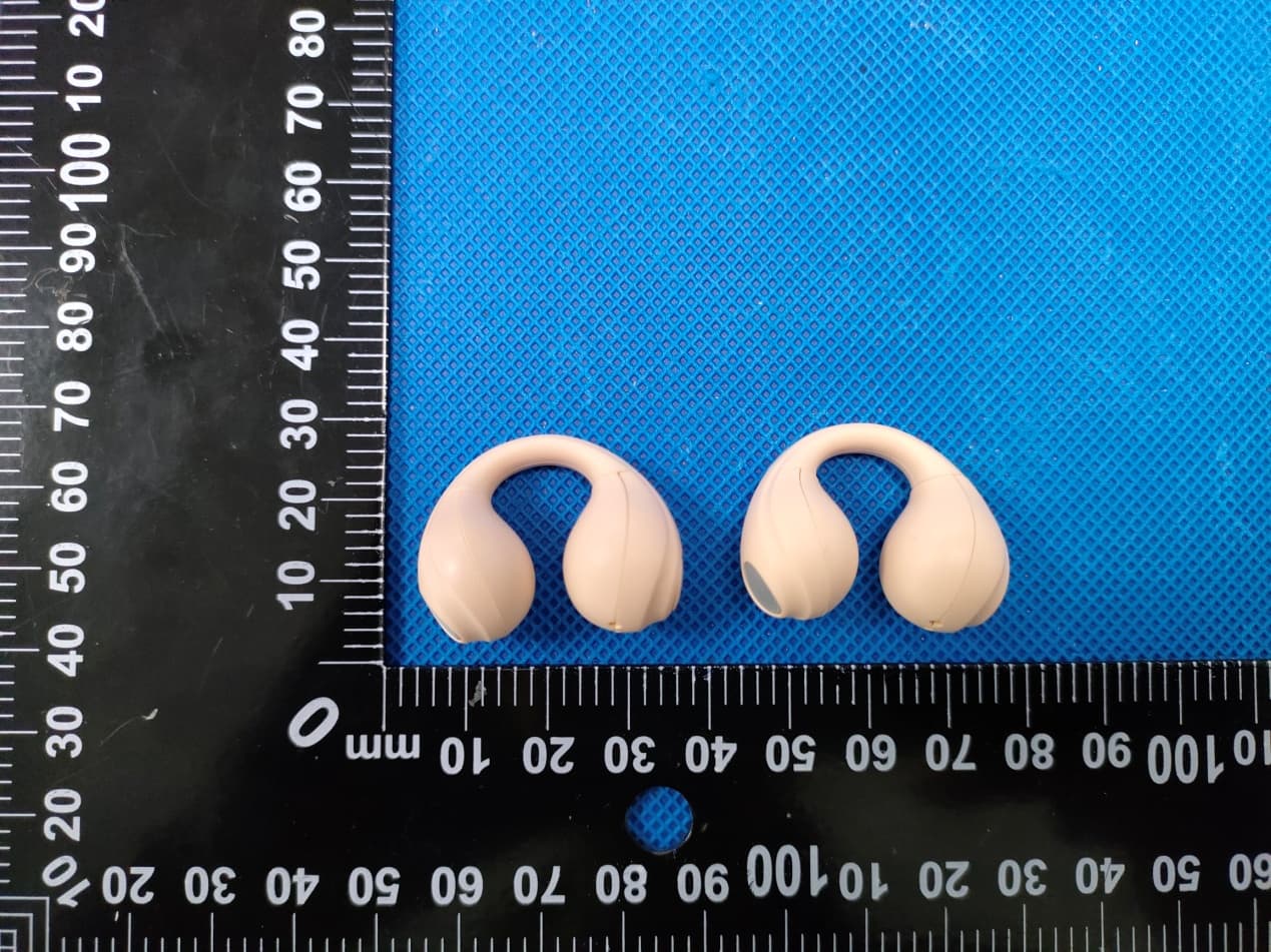 True Wireless Bluetooth Headset - FCC ID 2BCJL-T18 - Shenzhen Huaxiang Electronics Co., LTD.