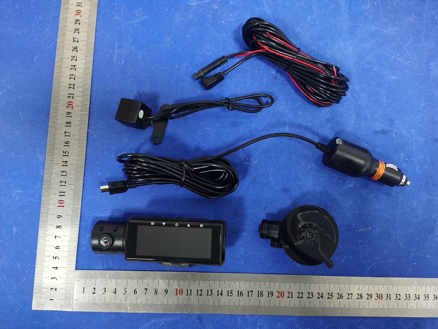 CAR DVR DASH CAM - FCC ID 2BCK8-D310 - Shenzhen Hongkang Shengda Technology Co., LTD