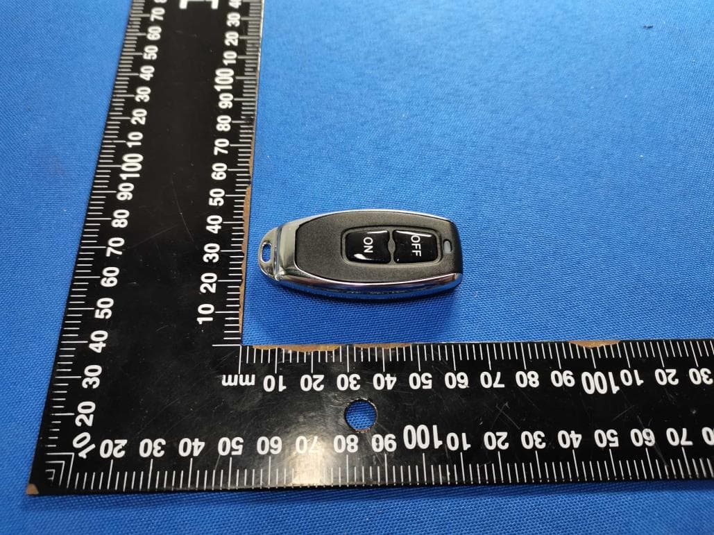 2.4G Remote control - FCC ID 2BCTA-YKQ24 - Shenzhen Xinrui Weiye Electronics Co., Ltd.