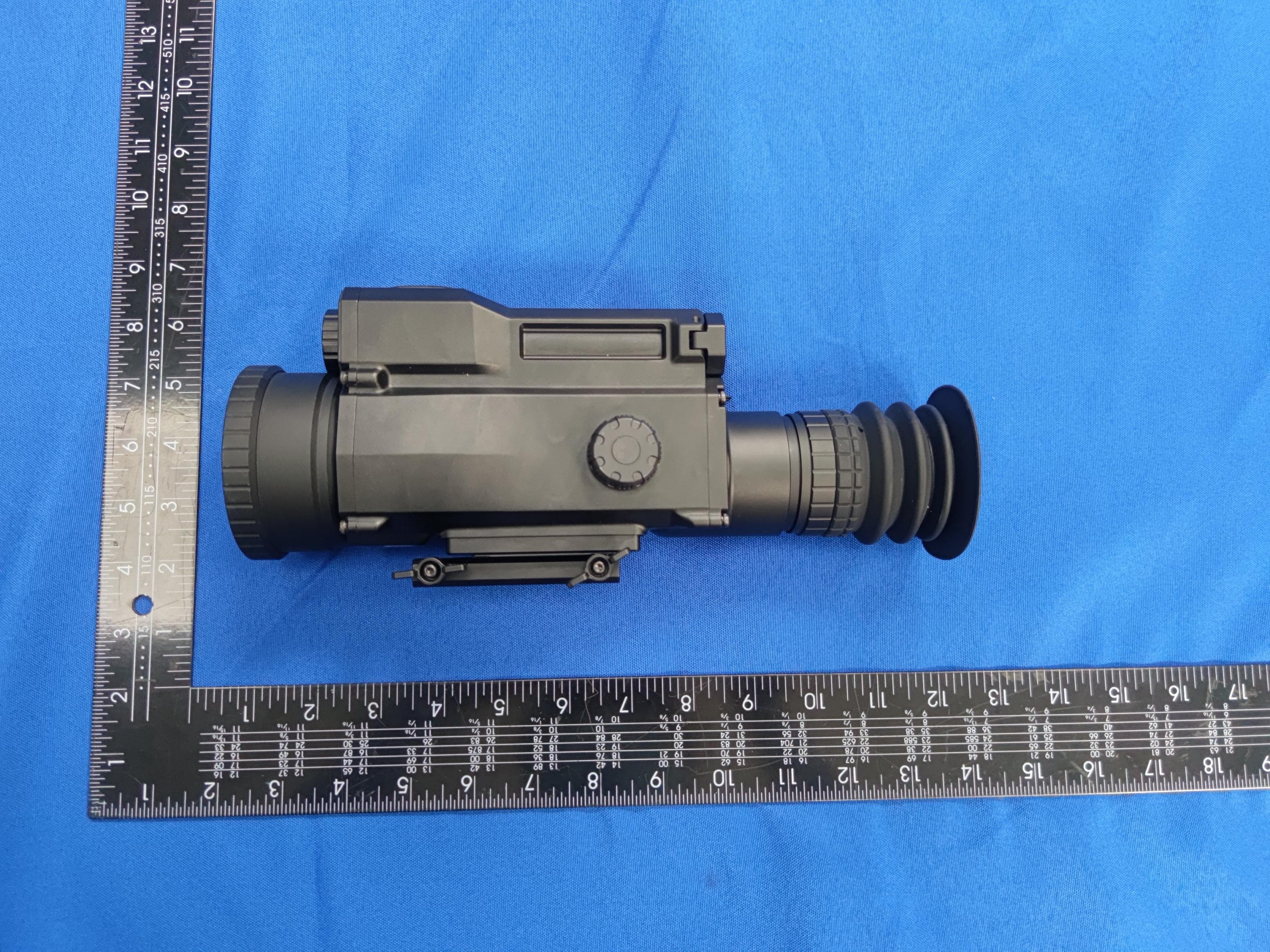 Dual-waveband Fusion Rifle Sight - FCC ID 2BCUF-AIM1C - SHENZHEN YIXIN IT Co.,LTD