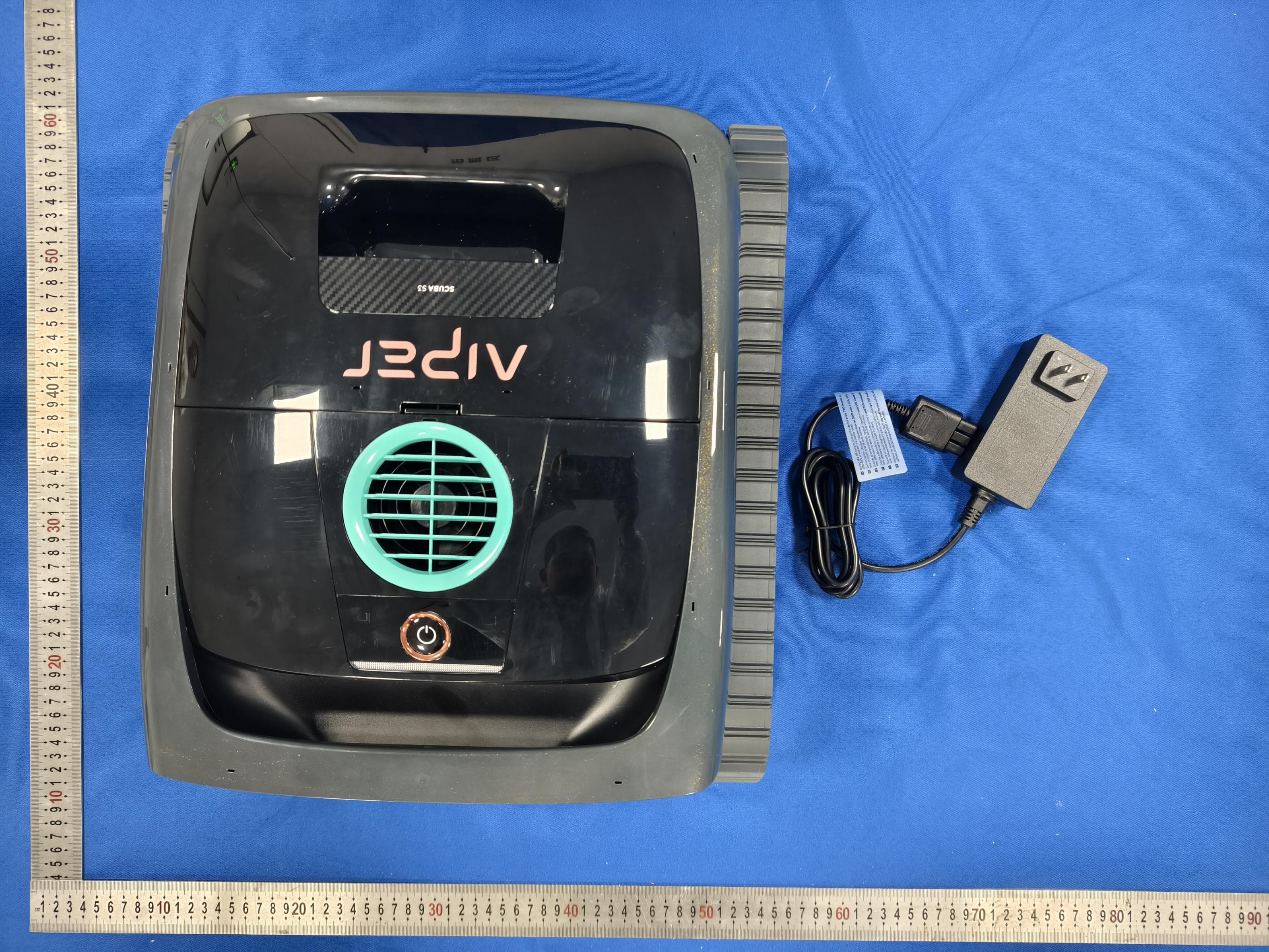CORDLESS ROBOTIC POOL CLEANER - FCC ID 2BD5N-PRN30 - Shenzhen Aiper Intelligent Co.,Ltd.