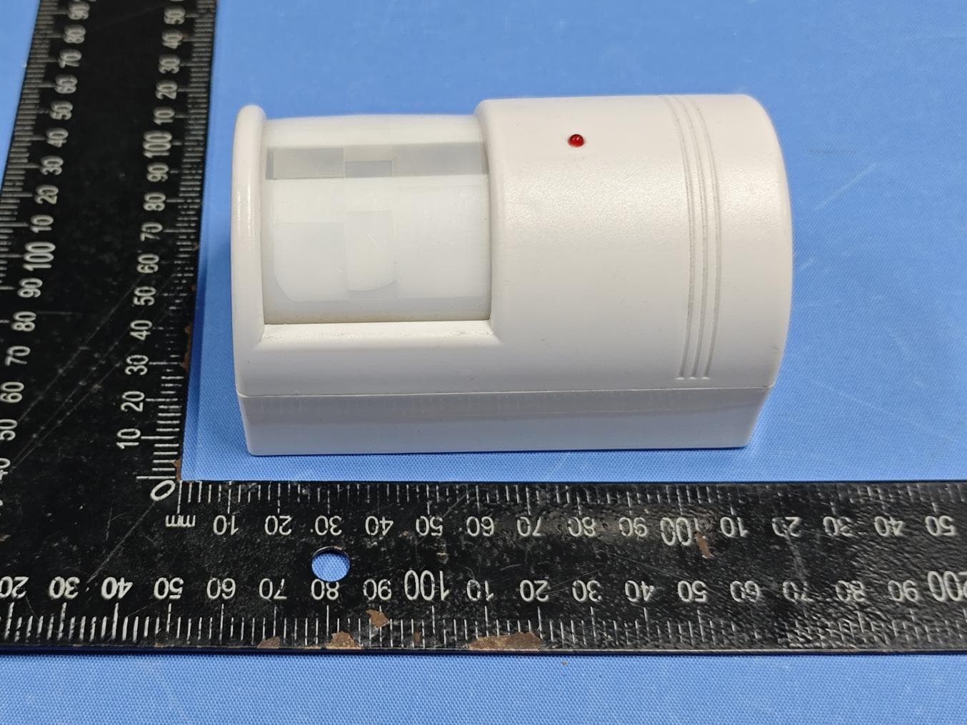 Wireless alarm system - FCC ID 2BD6XYL-191 - Yilin (Ningbo) Electronics Ltd