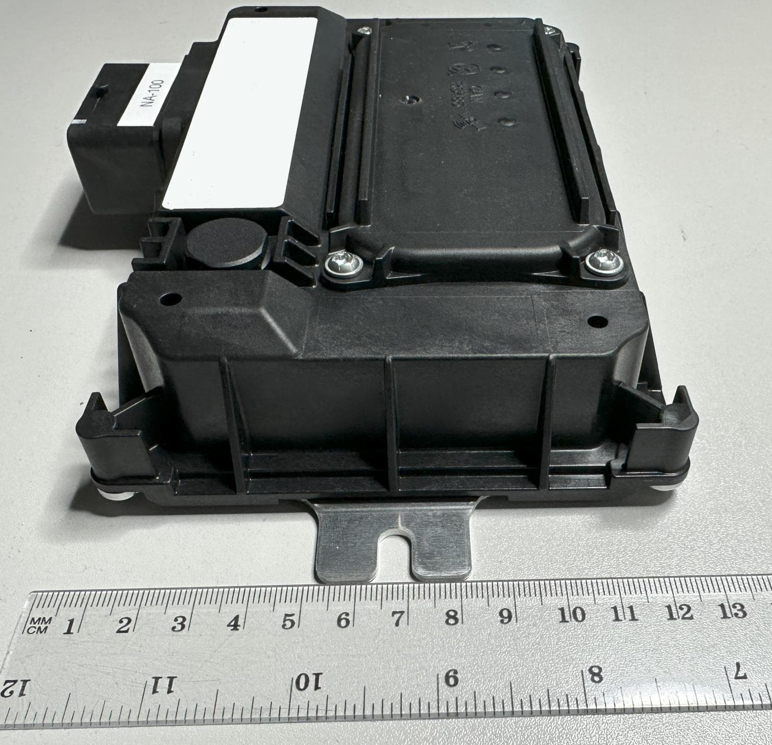 Telematic Device - FCC ID 2BDLN-STPMIDNA - Continental Engineering Services GmbH