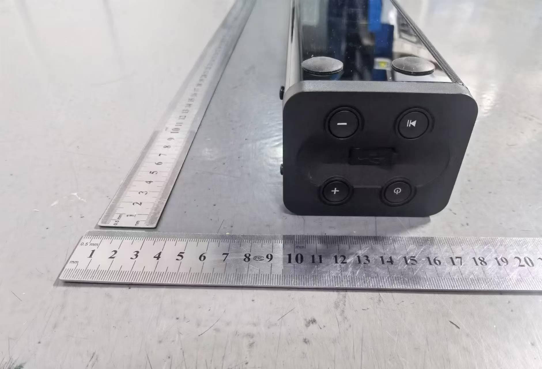 2.1 SOUND BAR - FCC ID 2BDUR-4001949 - RADIOSHACK WORLDWIDE CORP.