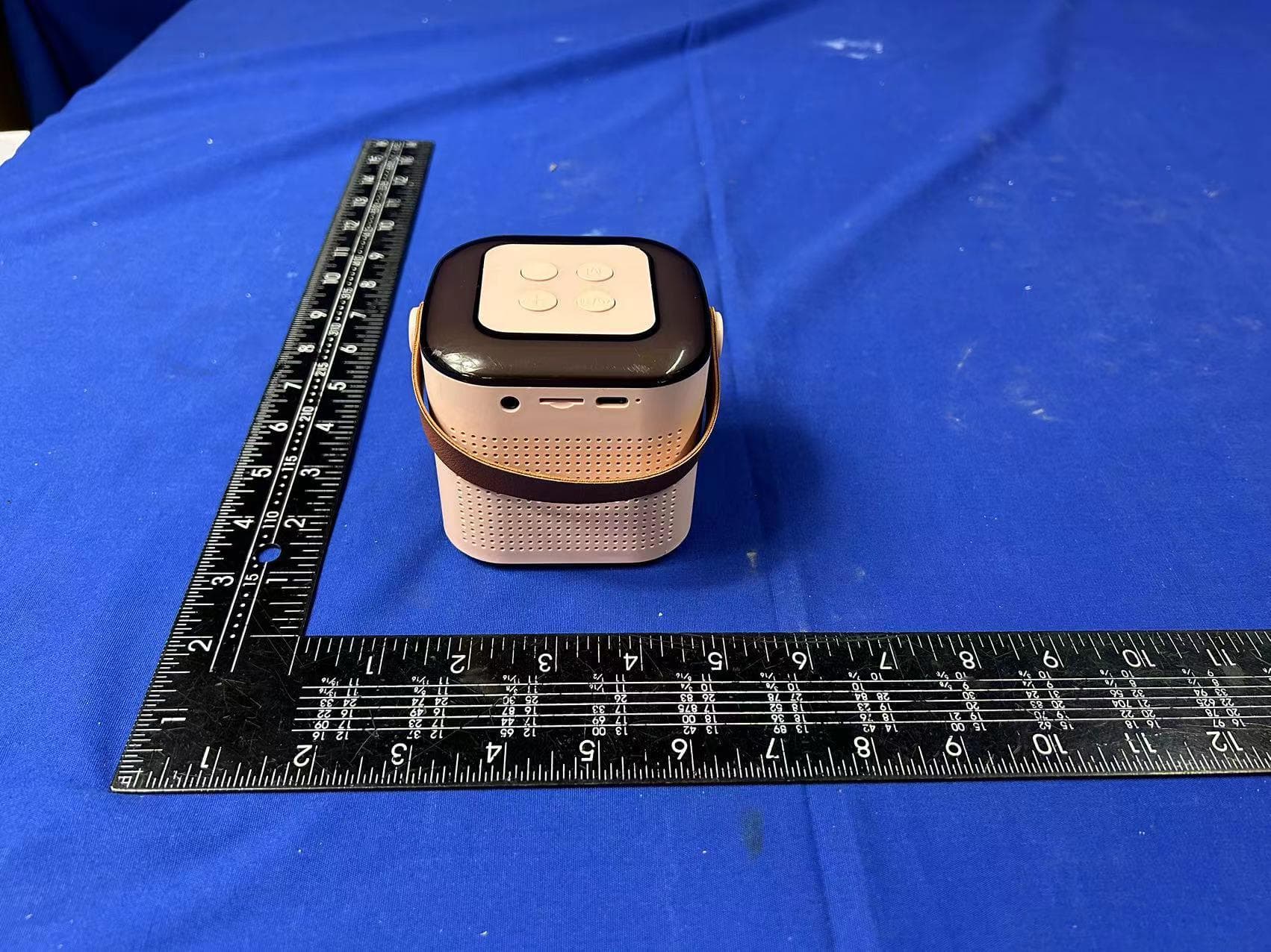 Wireless Karaoke Speaker - FCC ID 2BEZ5-KL01 - Shenzhenyuanruijingfukejiyouxiangongsi