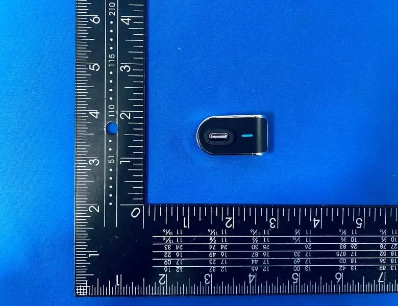 Live bracket selfie stick - FCC ID 2BFCA-P185 - ShenZhen VIP Technology Co. ltd