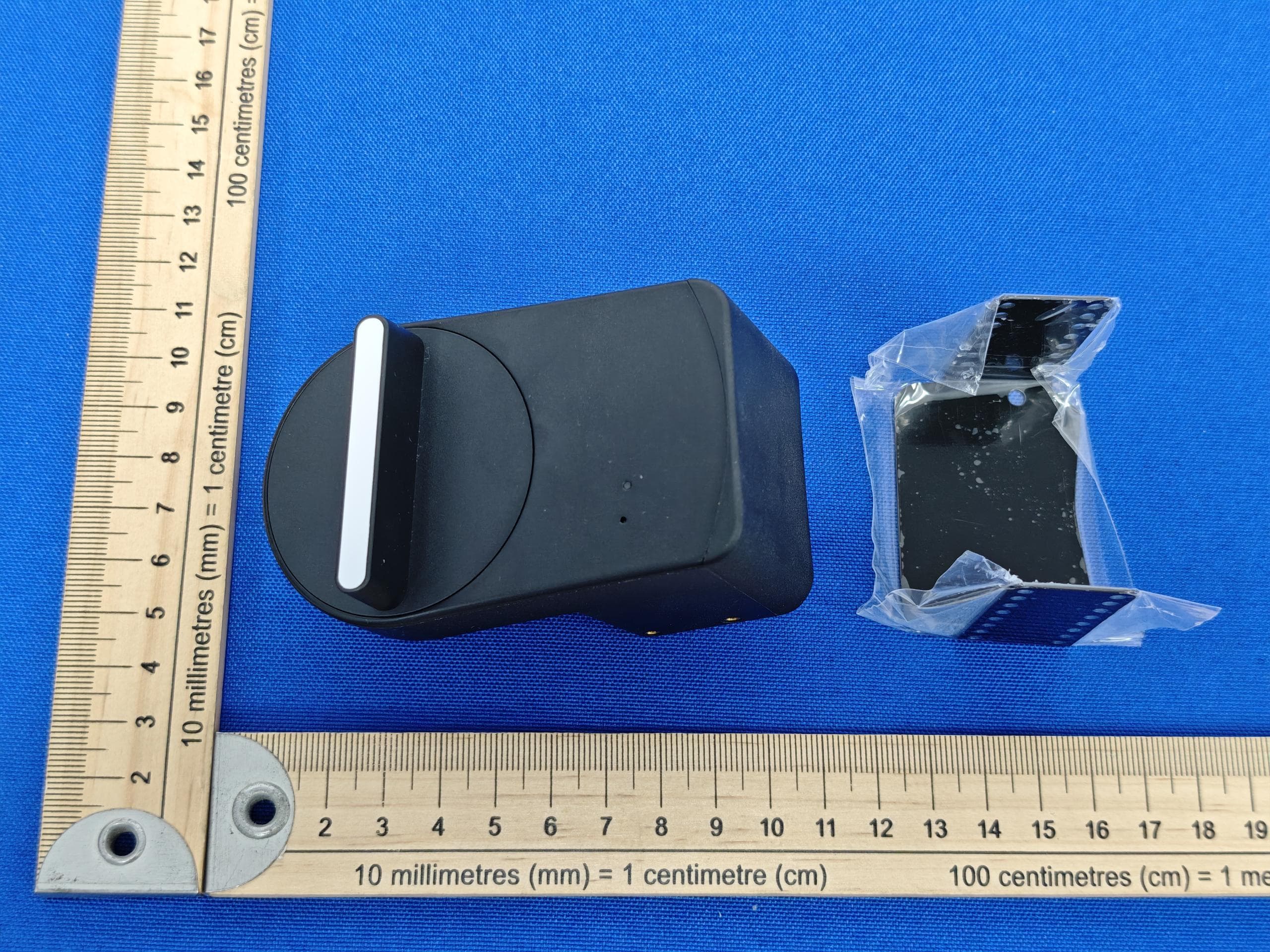 Smart lock control - FCC ID 2BFCV-S5 - CANDY HOUSE JAPAN Inc.