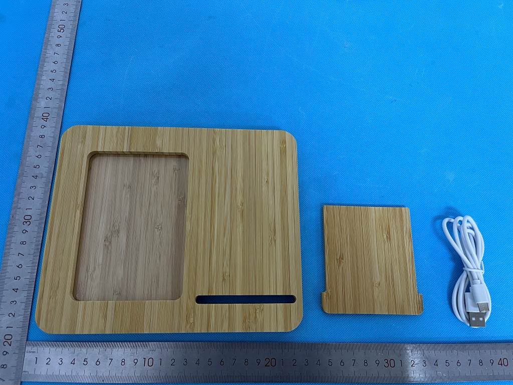 Wireless phone charger 10W photo frame - FCC ID 2BFHJ-GYW-W112 - Shenzhen Lechengjia Technology Co., Ltd.