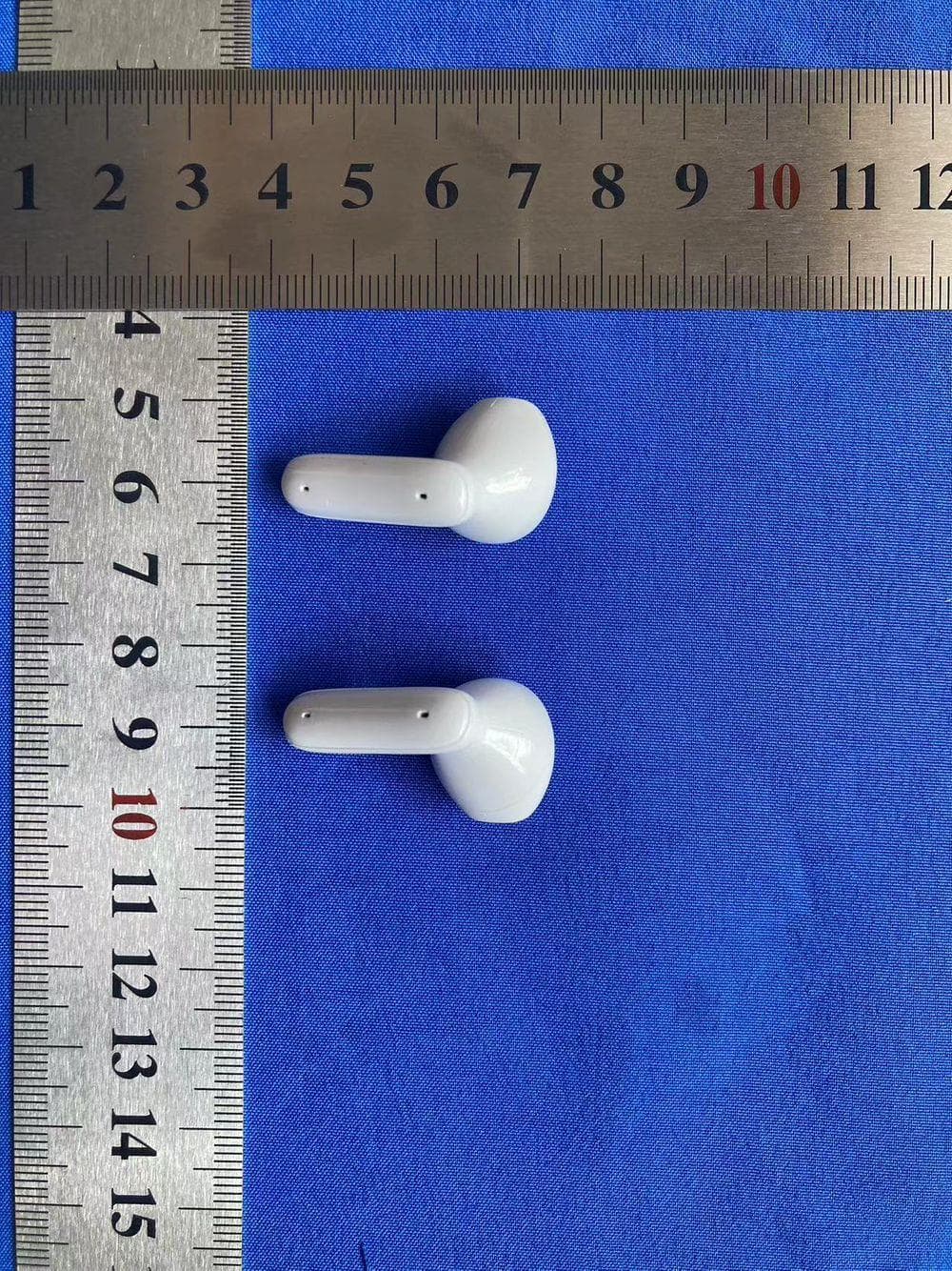 Bluetooth headphones - FCC ID 2BG2N-Y83 - Qile (Shenzhen) Technology Co., Ltd