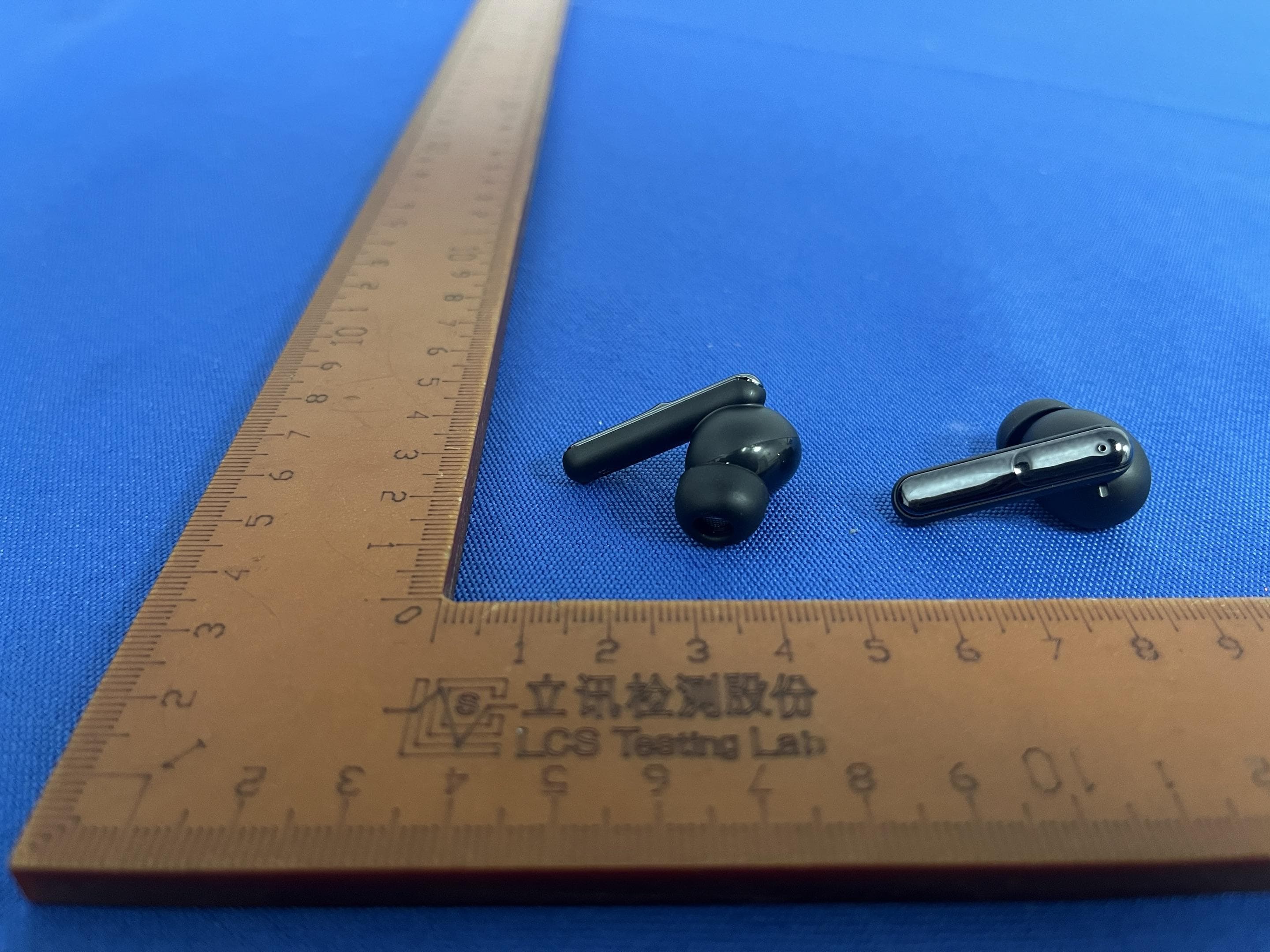TWS Bluetooth Earphones - FCC ID 2BG39-NC09 - SHENZHEN SHENYU ELECTRONIC TECHNOLOGY CO.,LTD
