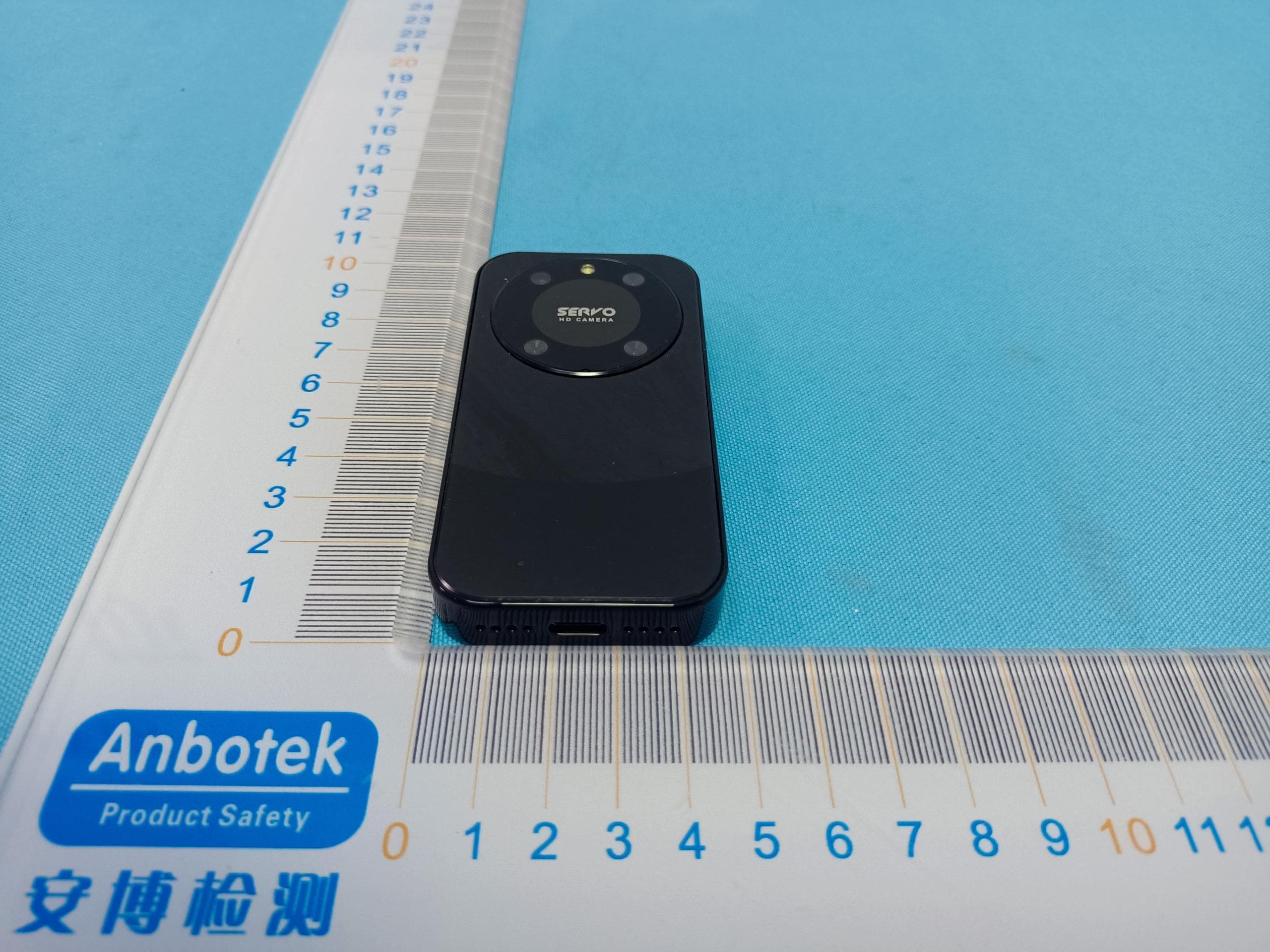 Mini smartphone - FCC ID 2BGA8-KING9000 - Shenzhen Donghuaxing Technology Co., Ltd