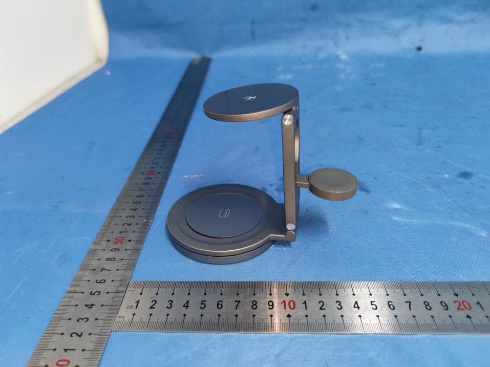 3 IN 1 Fast Wireless Charger - FCC ID 2BGDO-HS-V22 - Shenzhen Huasheng Jiahe Electronic Technology Co., Ltd