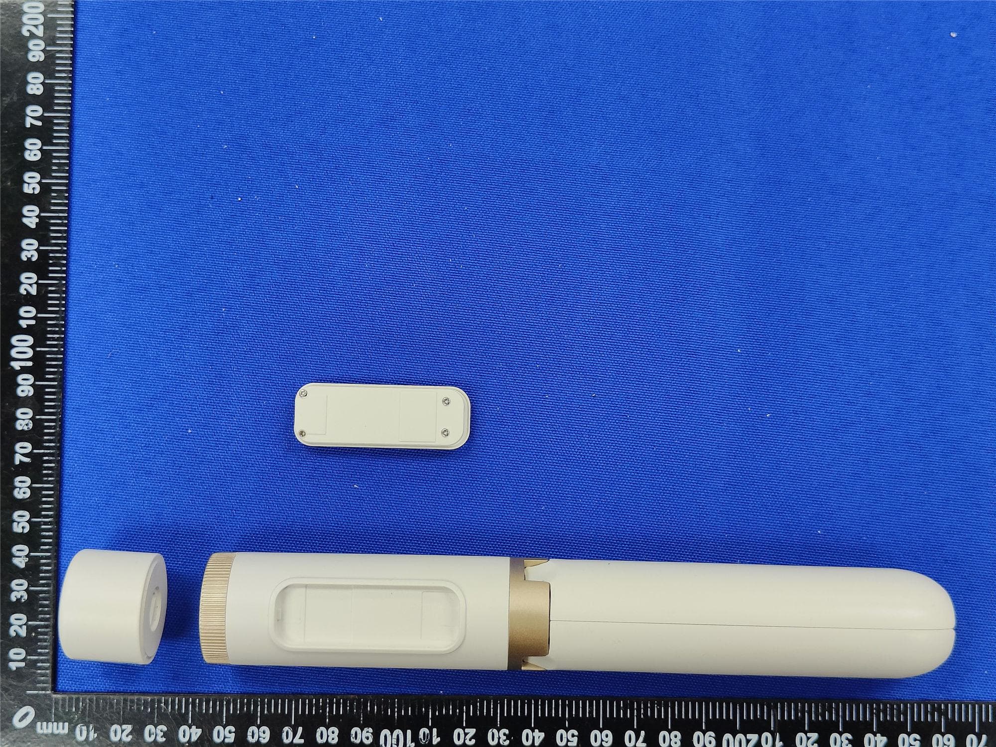 Selfie stick - FCC ID 2BH3F-M08S - Shenzhen Xinliqiang Electronics Co.,Ltd.