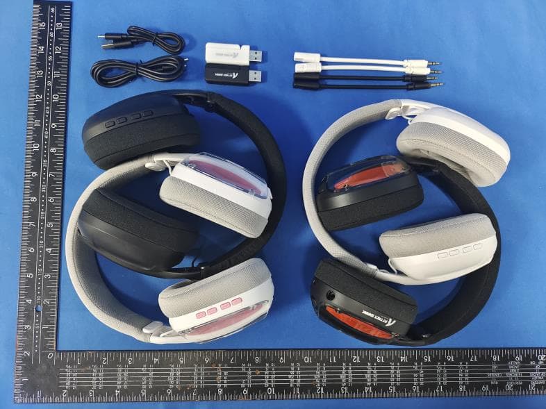 2.4G triple-mode gaming headset - FCC ID 2BH63-L60 - Dongguan De Xinlong electronic Technology Co., LTD