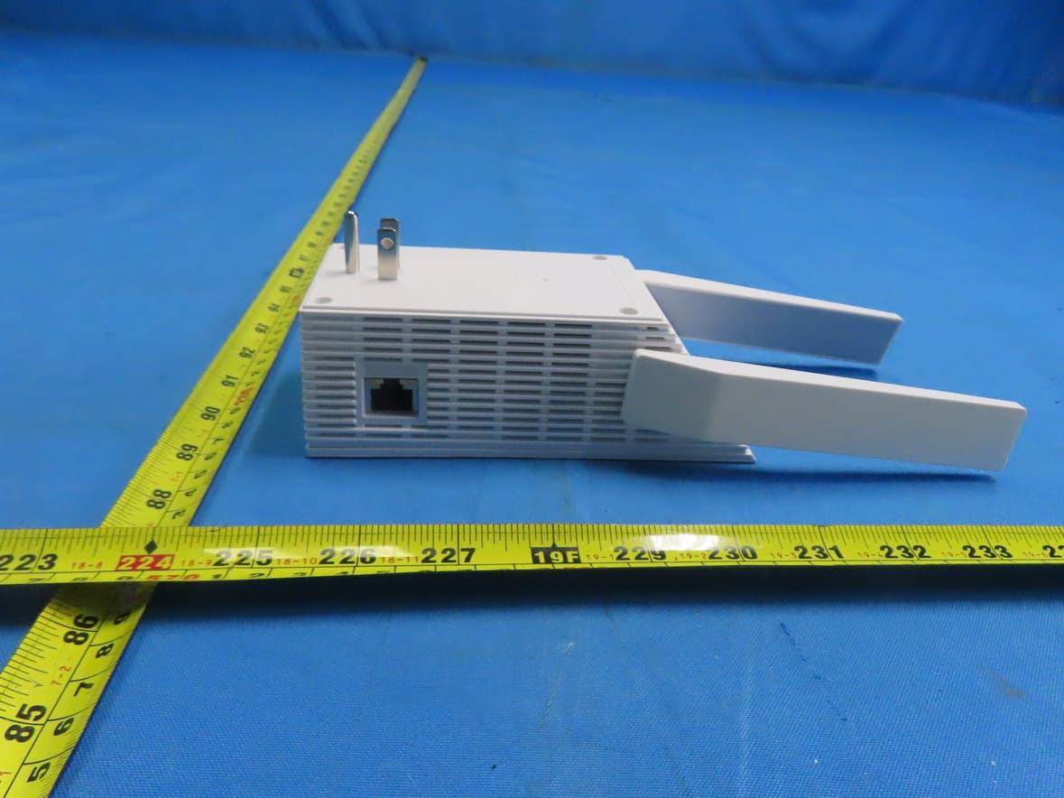 BE3600 Wi-Fi 7 Range Extender - FCC ID 2BH7FRE235BEV2 - TP-Link Systems Inc.