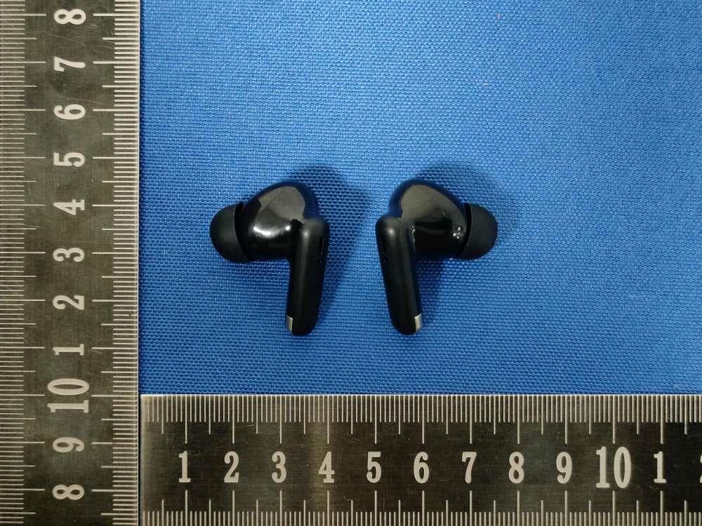 Bluetooth earphones - FCC ID 2BHFY-TM26 - Shenzhen TRANYOO Technology Development Co.,Ltd.