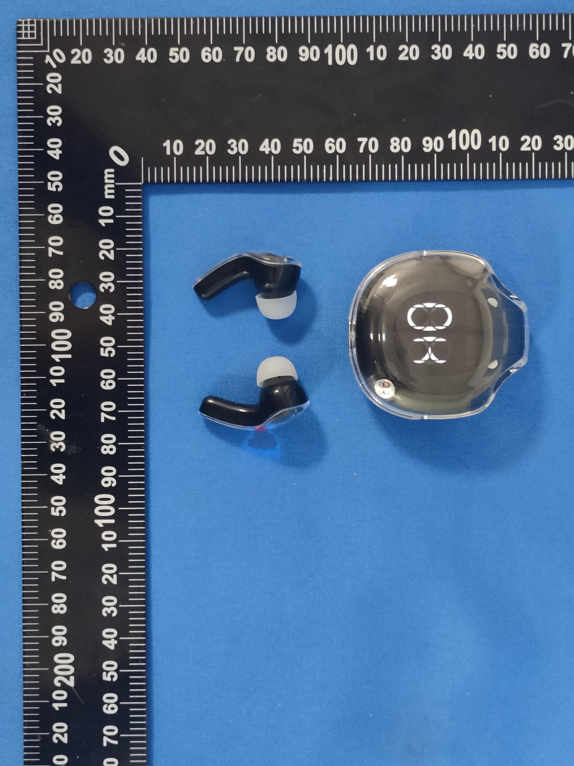 Bluetooth headset - FCC ID 2BHS7-A40 - Shenzhen YunhuixiangTech Co., Ltd