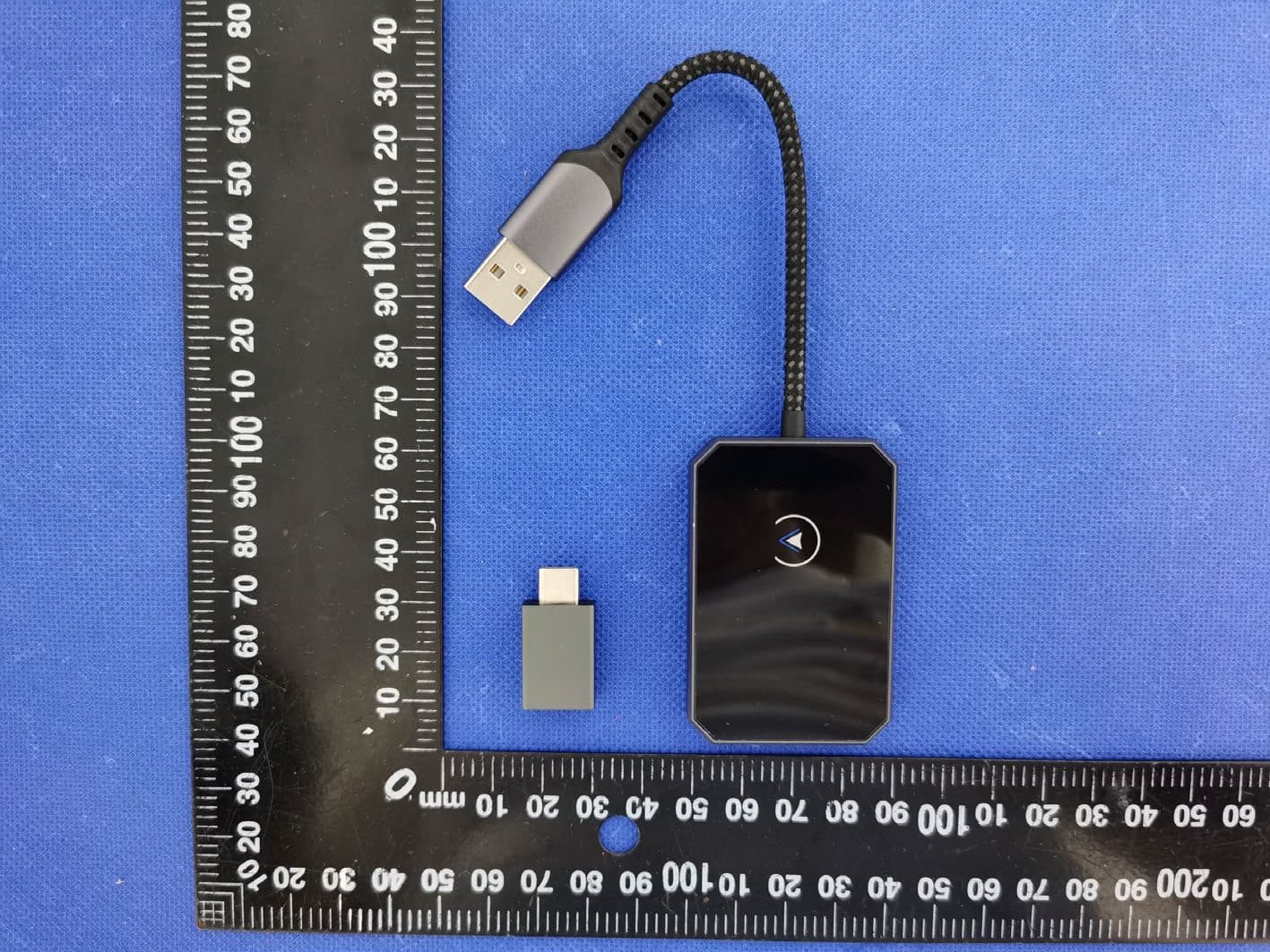 2-in-1 Wireless CarPlay & Android Auto Adapter - FCC ID 2BHTB-HUB001 - Shenzhen Nuobaifu Technology Co., LTD