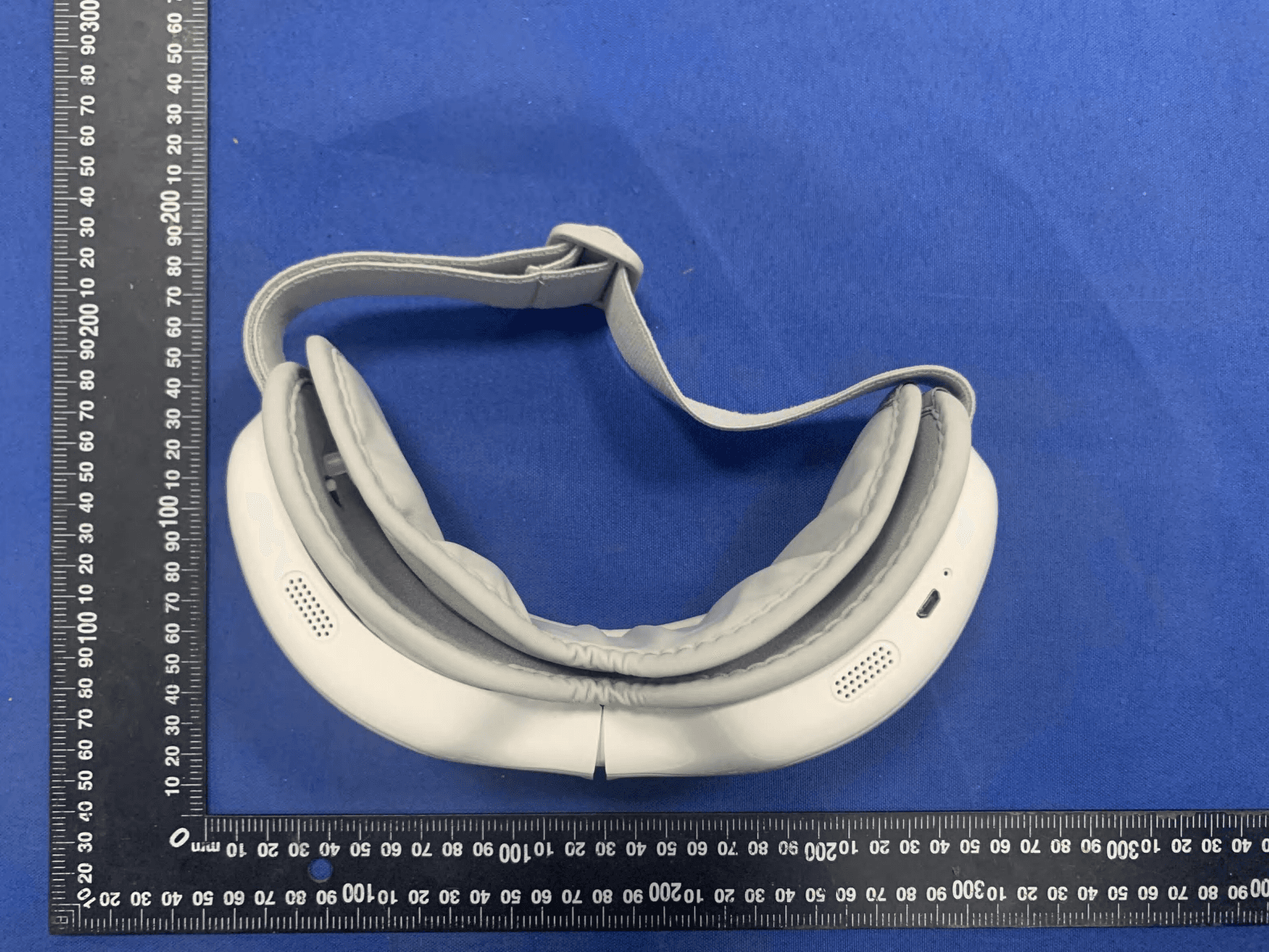 Eye massager - FCC ID 2BK29-AST211 - Shenzhenshiliyichengkejiyouxianzerengongsi