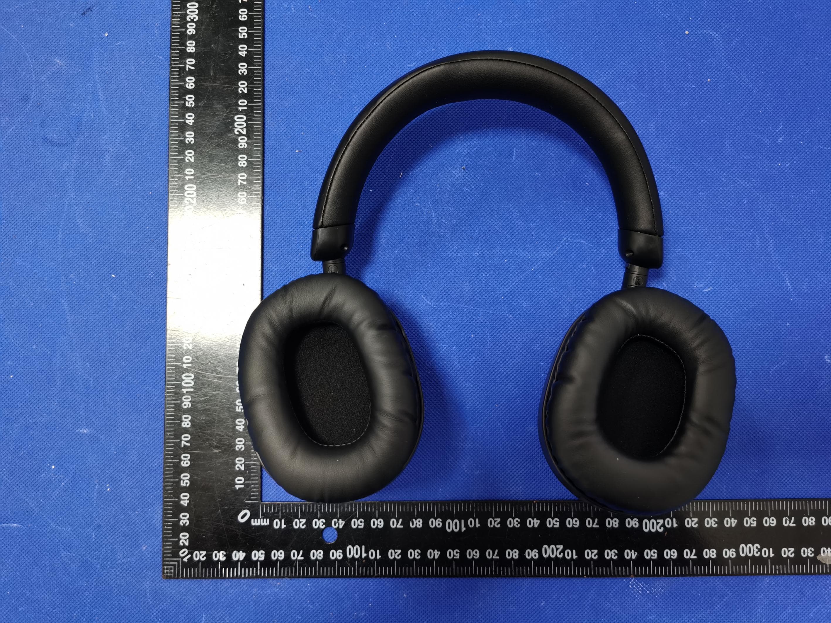 Headphone - FCC ID 2BKTL-MSTR01 - SimplyTech Electronics, Inc.