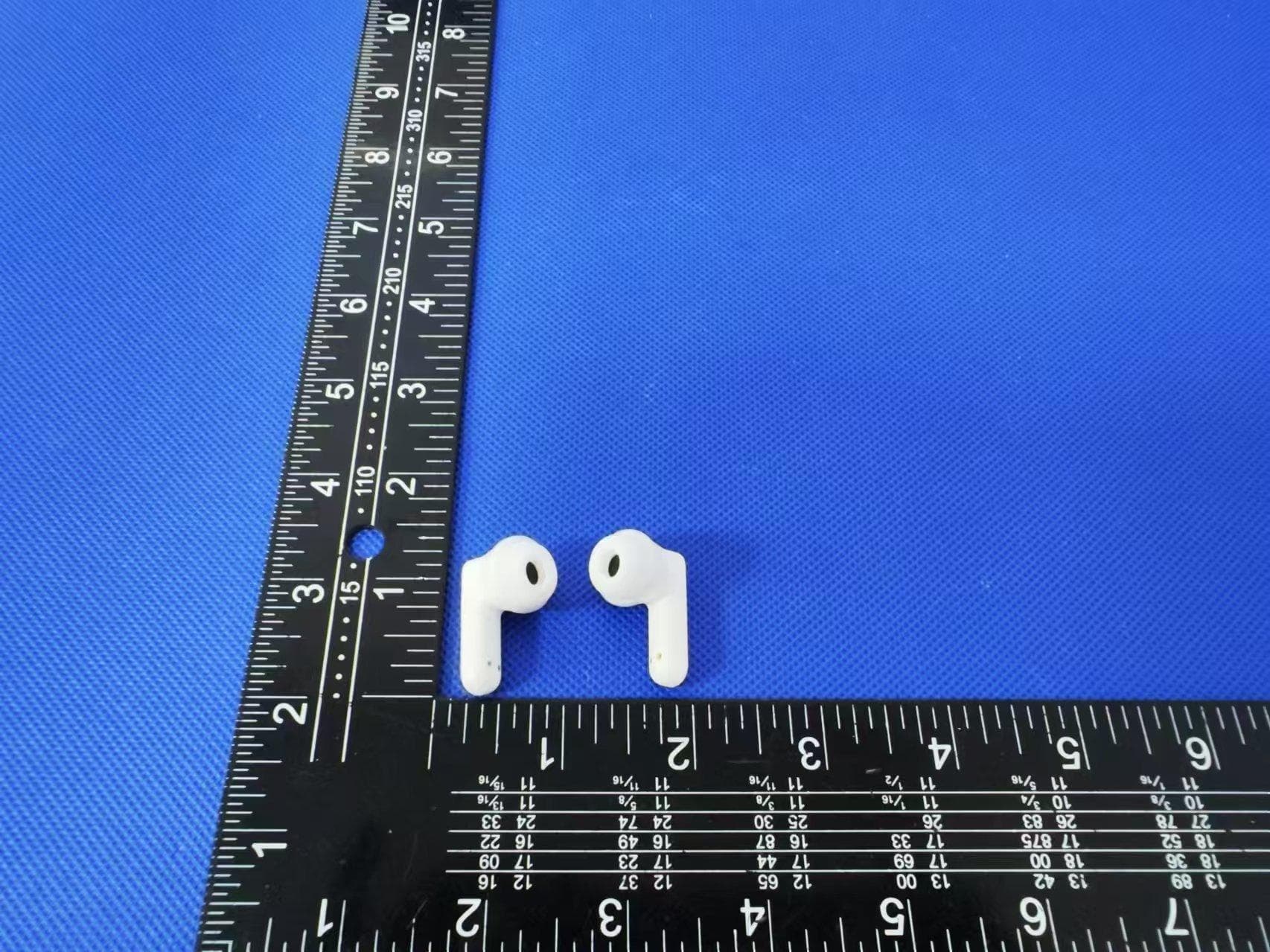 Bluetooth earphones - FCC ID 2BKXT-V10 - SHENZHEN YAOXINGGE TECHNOLOGY CO,LTD.