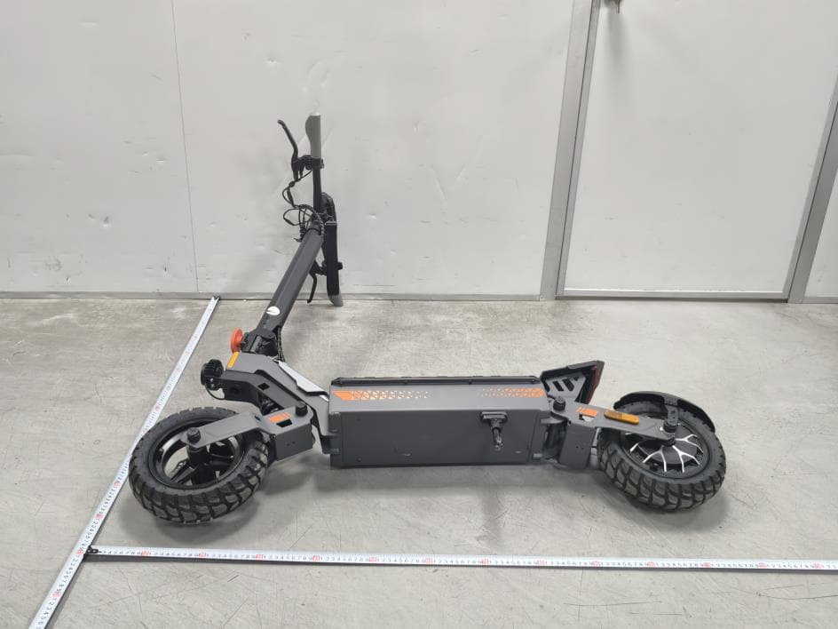 ELECTRIC SCOOTER - FCC ID 2BM88-W10 - Dongguan Yicheng Shengda Information Technology Co., Ltd.