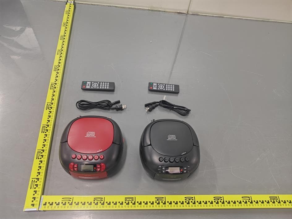 Portable CD Boombox - FCC ID 2BNCY-CD-X2 - DONGGUAN YEST SCIENCE&TECHNOLOGY CO.,LTD