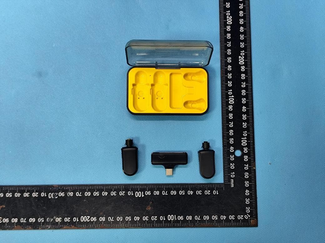 Wireless Lavalier Microphone - FCC ID 2BNKF-D603 - Dongguan Dare Fly Mold Technology Co., LTD.
